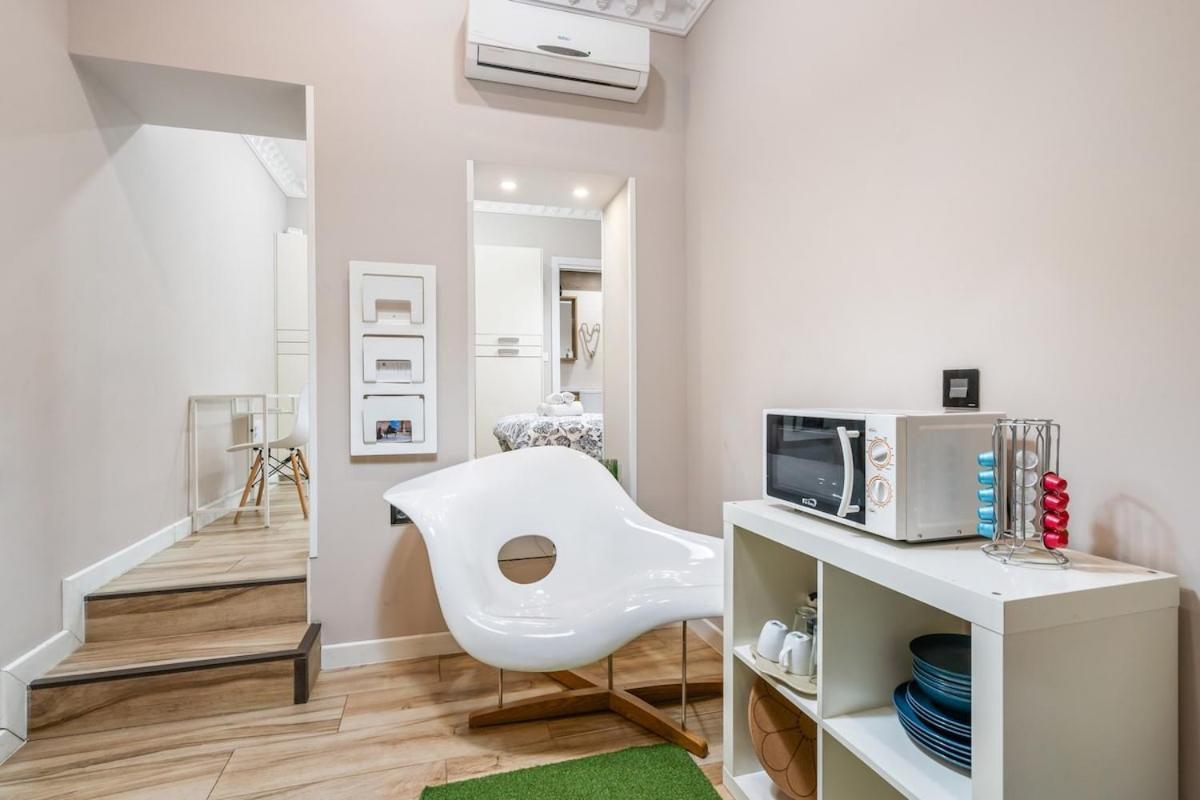 Modern Near Gran Via And Key Places - Reloj I